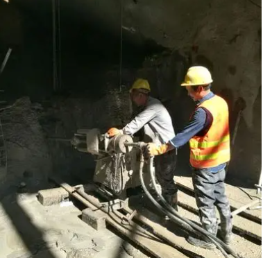 霞山水下抗分散灌浆料特点 水下不分散注浆料介绍