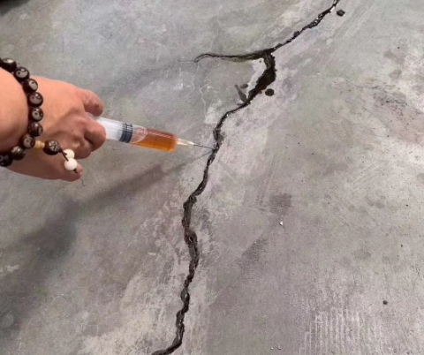 霞山混凝土裂缝修补技术详解​